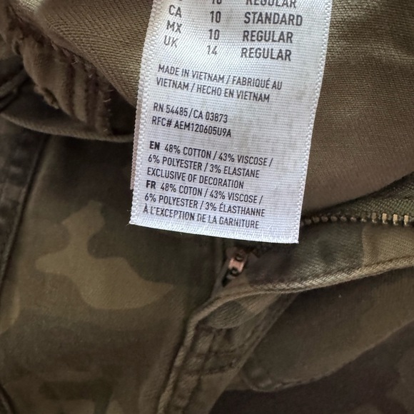 American Eagle Outfitters Camo Pants - Picture 4 of 4